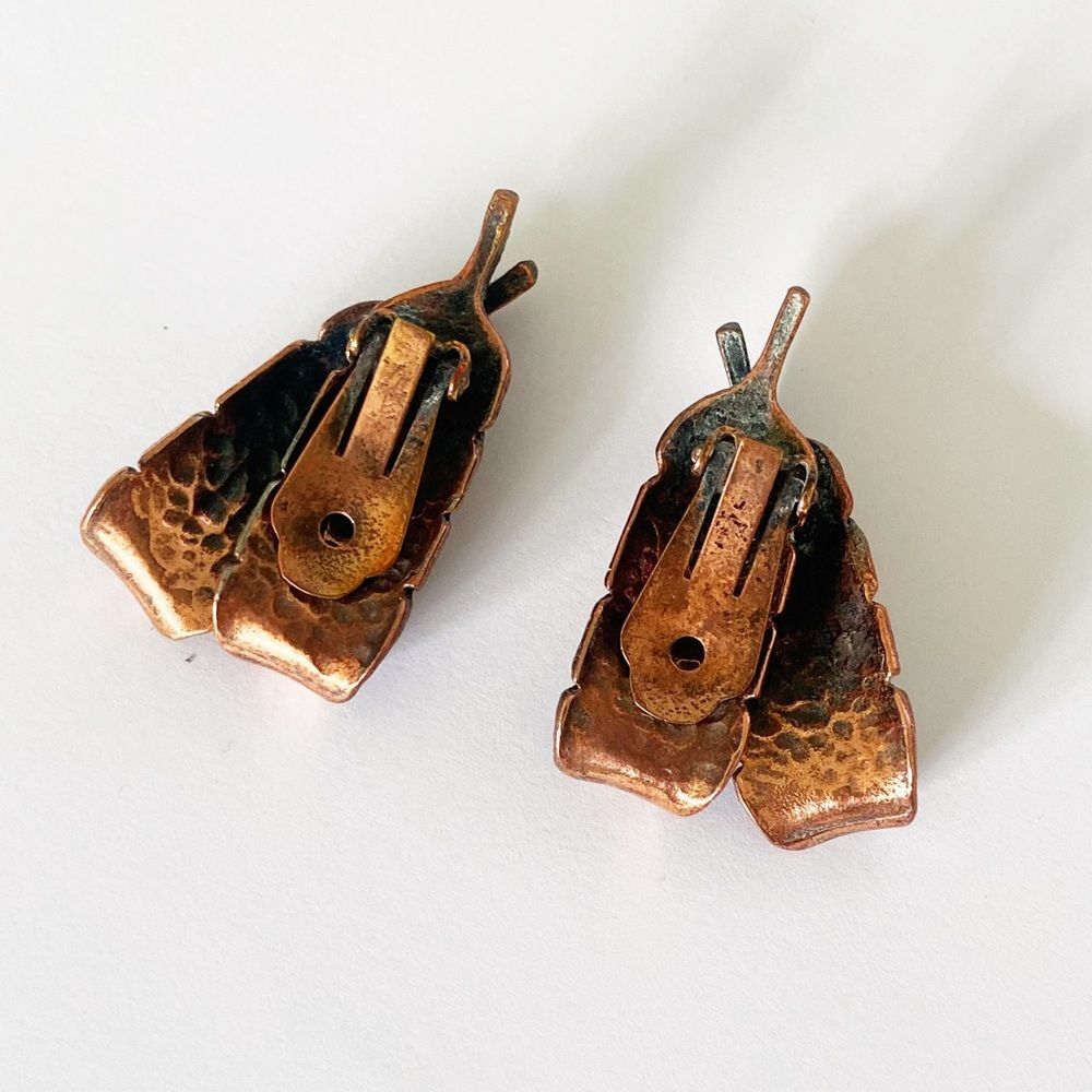 Vintage solid copper feather clip on earrings - Picture 3 of 5